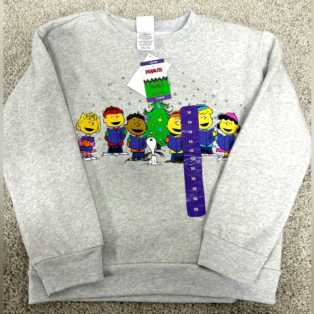Peanuts Kids Graphic Print Light-Up Pullover
(NWT Crewneck Sweatshirt
